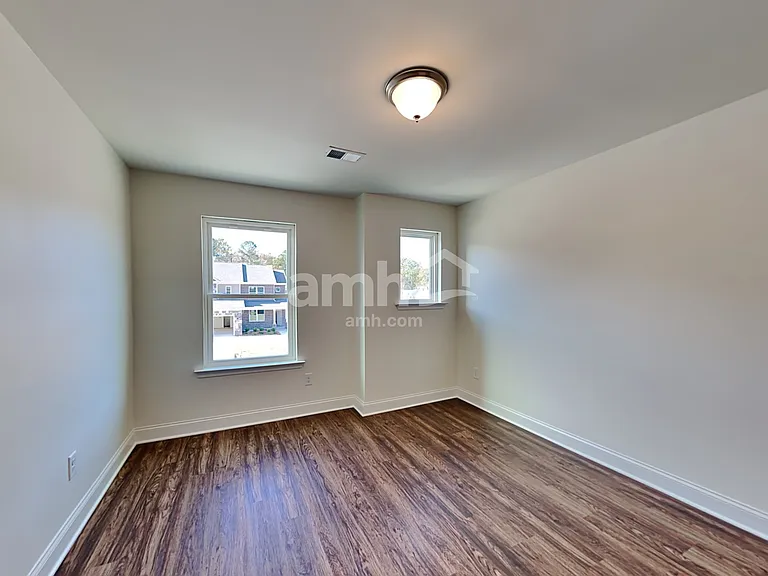1330 Ashlyn Ct — Photo 14