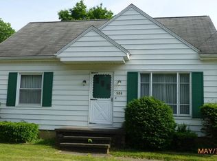 524 E Hopocan Ave, Barberton, OH