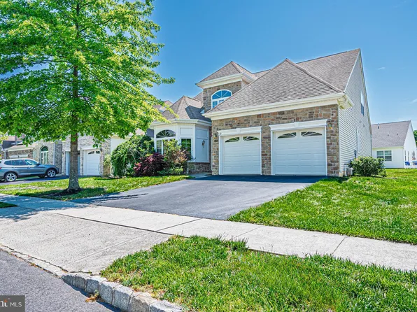 32 Lewis Dr, Mays Landing, NJ 08330