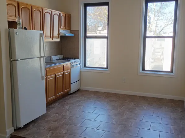 (undisclosed Address), Flushing, NY 11385