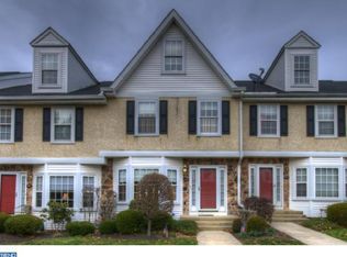 903 Coventry Pointe Ln, Pottstown, PA 19465