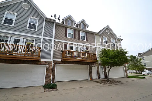 1116 Redstone Ln Photo 1
