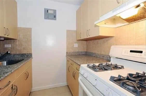 Sold by Citi Habitats | media 16