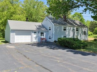 22 Blue Trail Dr, Northford, CT 06472