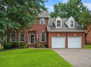 805 Meadow Ridge Ct, Nashville, TN 37221