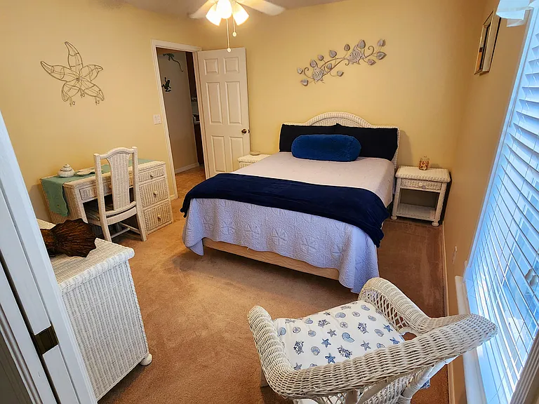 Seagrape Dr — Photo 16