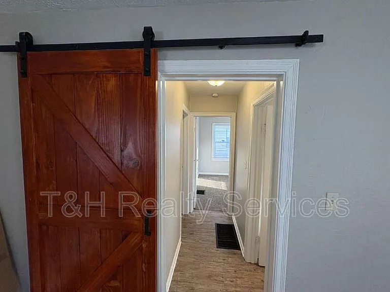 3363 Nicholas Ave — Photo 8