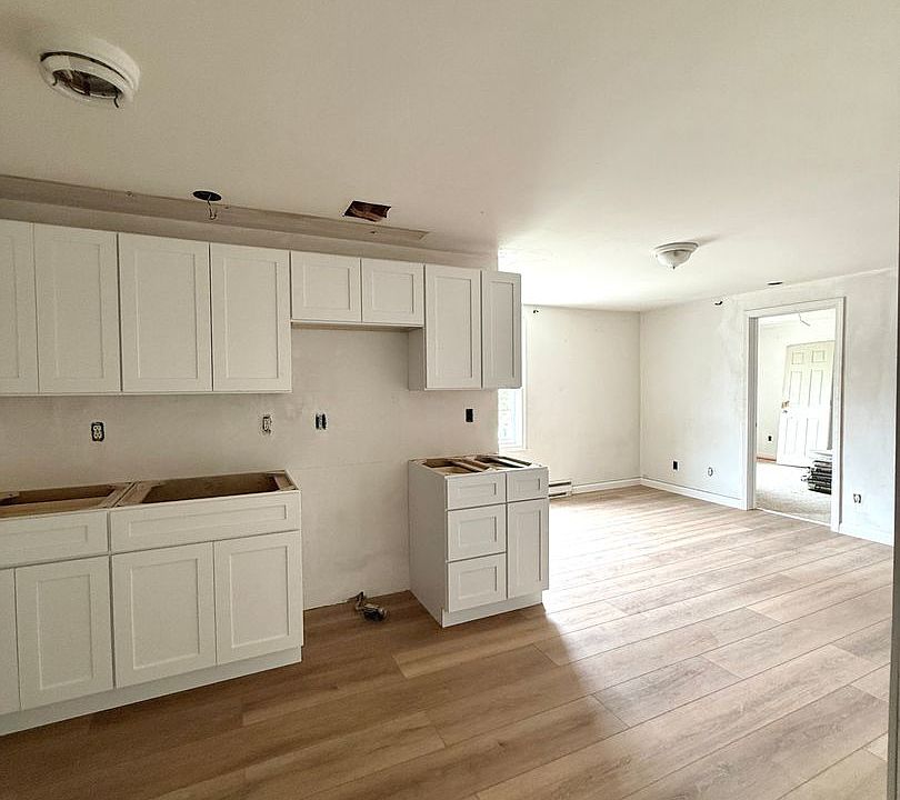 2nd image of 37 Groton School Rd #4