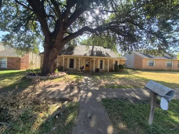 7306 Red Osier Rd, Dallas, TX 75249
