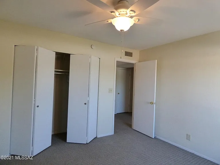 1501 E Prince Rd #B — Photo 16