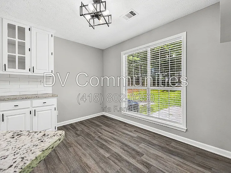 140 Coach Dr — Photo 10