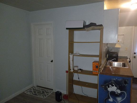 5th image of 3507 Somme Ave