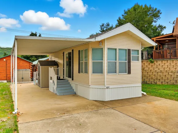 121 Valley Way, Hollister, MO 65672