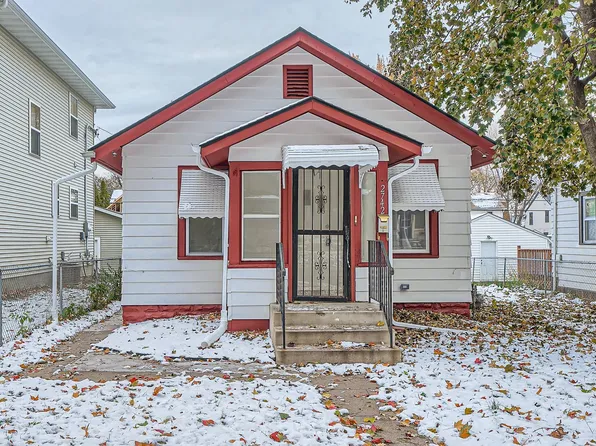 2742 Russell Ave N, Minneapolis, MN 55411