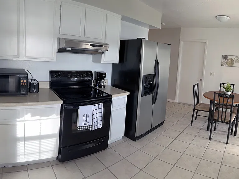 957 Florida Pkwy — Photo 2