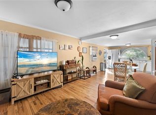 5 Henderson DR, NAPLES, FL 34114