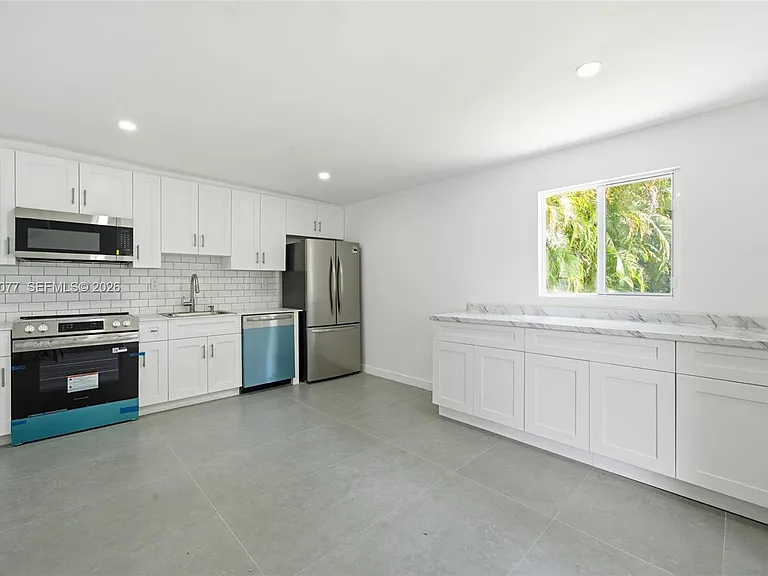 2415 Garfield St — Photo 8