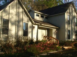 1513 Ridgeland Rd E, Mobile, AL 36695