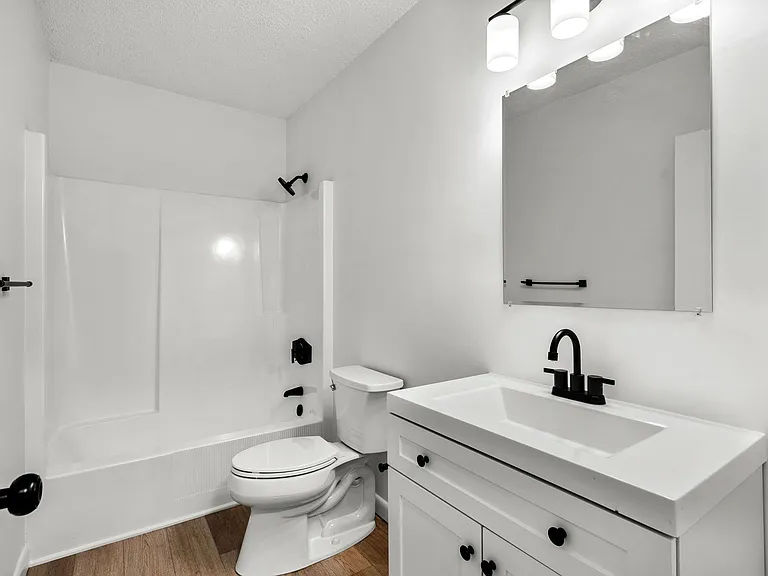 14 Pierce St #8 — Photo 6