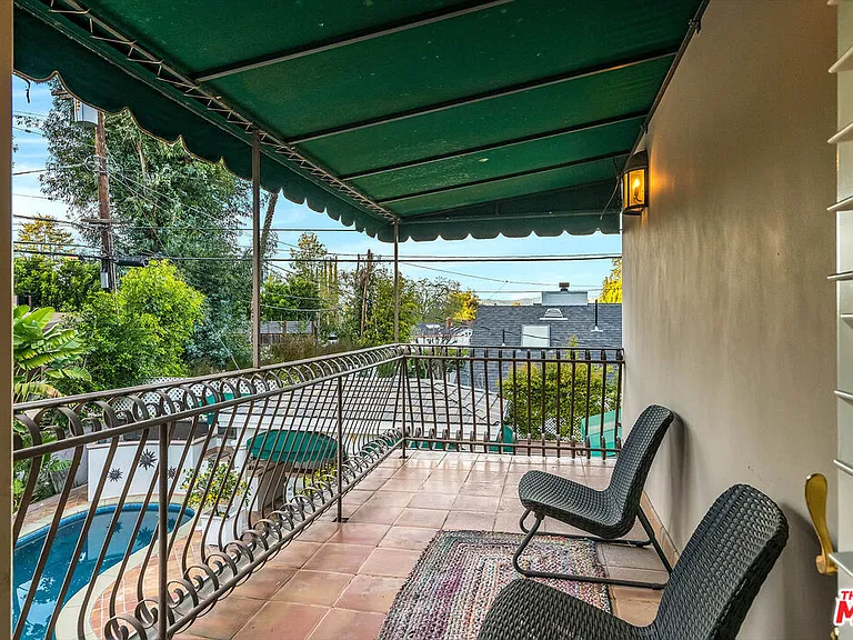 4063 Benedict Canyon Dr — Photo 45