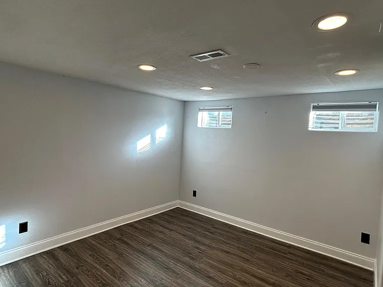 283 Maximus Dr — Photo 14