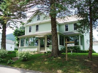 5 Beecher St, Adams, MA 01220