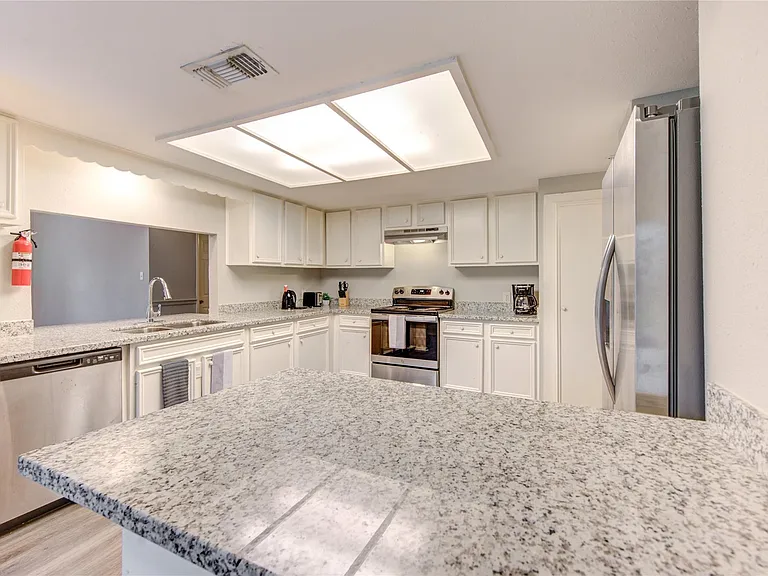 4106 California St — Photo 18