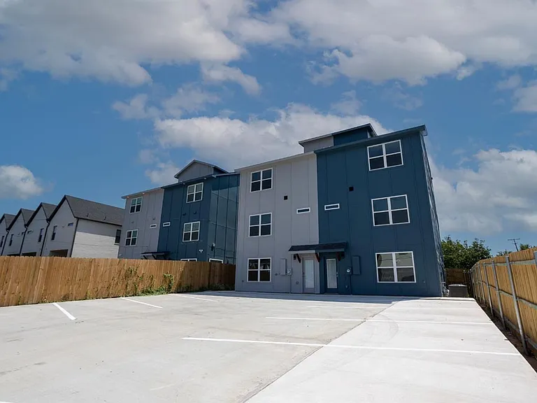 3226 Forest Park Blvd — Photo 8