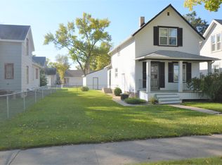 107 7th Ave SW, Aberdeen, SD 57401