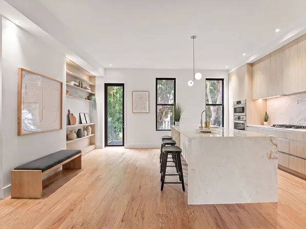 737 Decatur St, Brooklyn, NY 11233