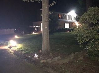 123 Gary Rd, Stamford, CT 06903