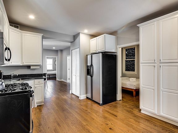 4th image of 1530 W Walton St #519437