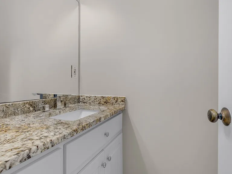 7 Croft St #A — Photo 6