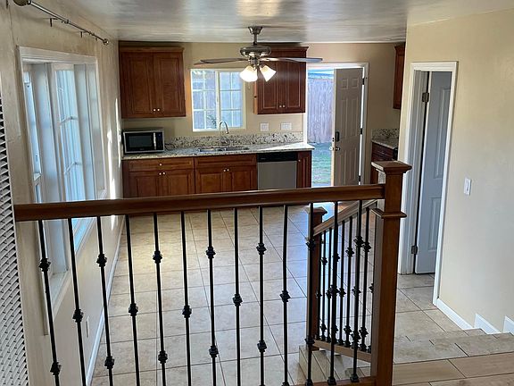 Living Room Into Kitchen