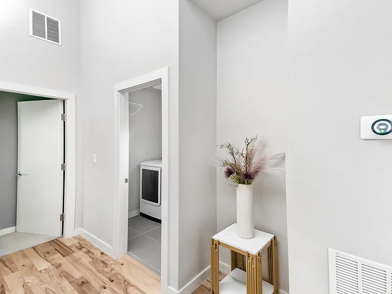 3913 Valley View Rd #A — Photo 19