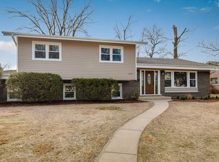 1504 Basswood Cir, Glenview, IL 60025