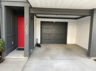 17578 57a Ave #103, Surrey, BC