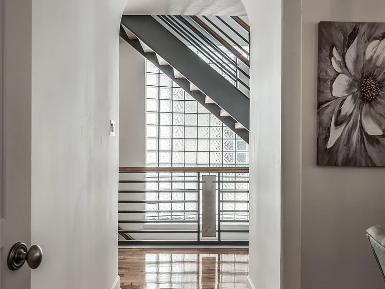 2108 Driscoll St — Photo 26