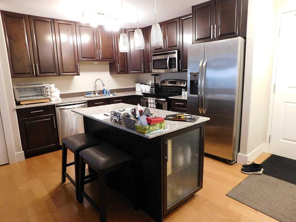 1st image of 5901 71st Ave #203