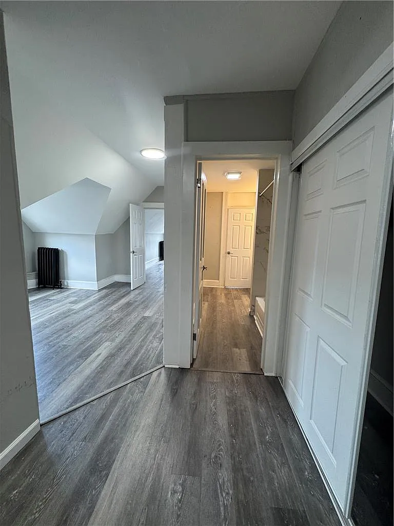 1 bed, 1.0 bath, 631 sqft, $1,000 — Photo 4