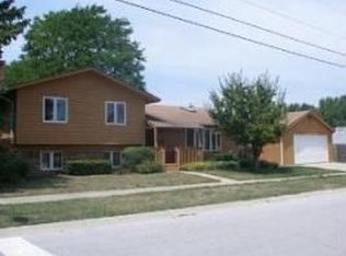 16962 Leclaire Ave, Oak Forest, IL 60452