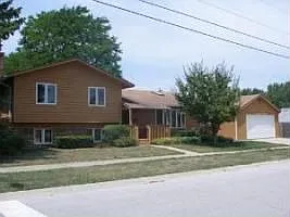 16962 Leclaire Ave photo 1