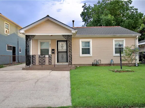 2076 Stephen Girard St, New Orleans, LA 70122