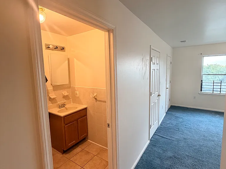 156 Johnson Ave — Photo 24