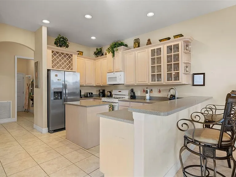 7939 Sea Pearl Cir — Photo 4