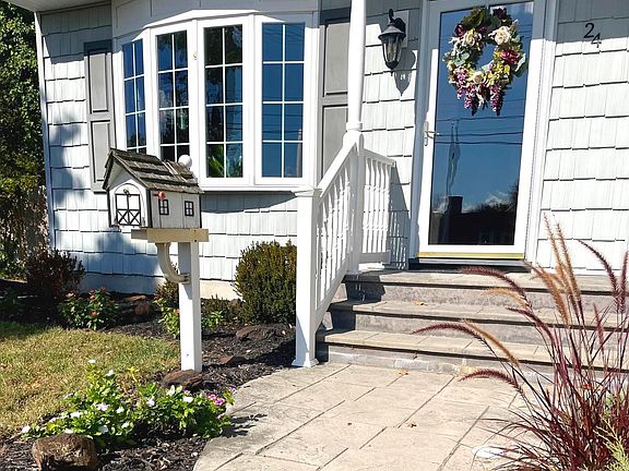 2nd image of 24 Kirkwood Rd