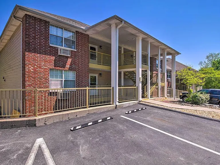 200 Golf View Dr #9 — Photo 11
