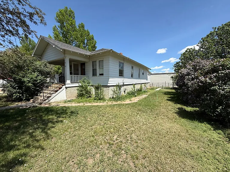 825 N Broadway Ave. — Photo 59