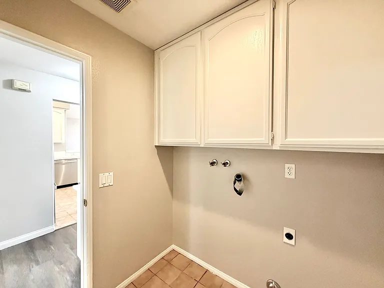 27071 School Park Dr — Photo 13
