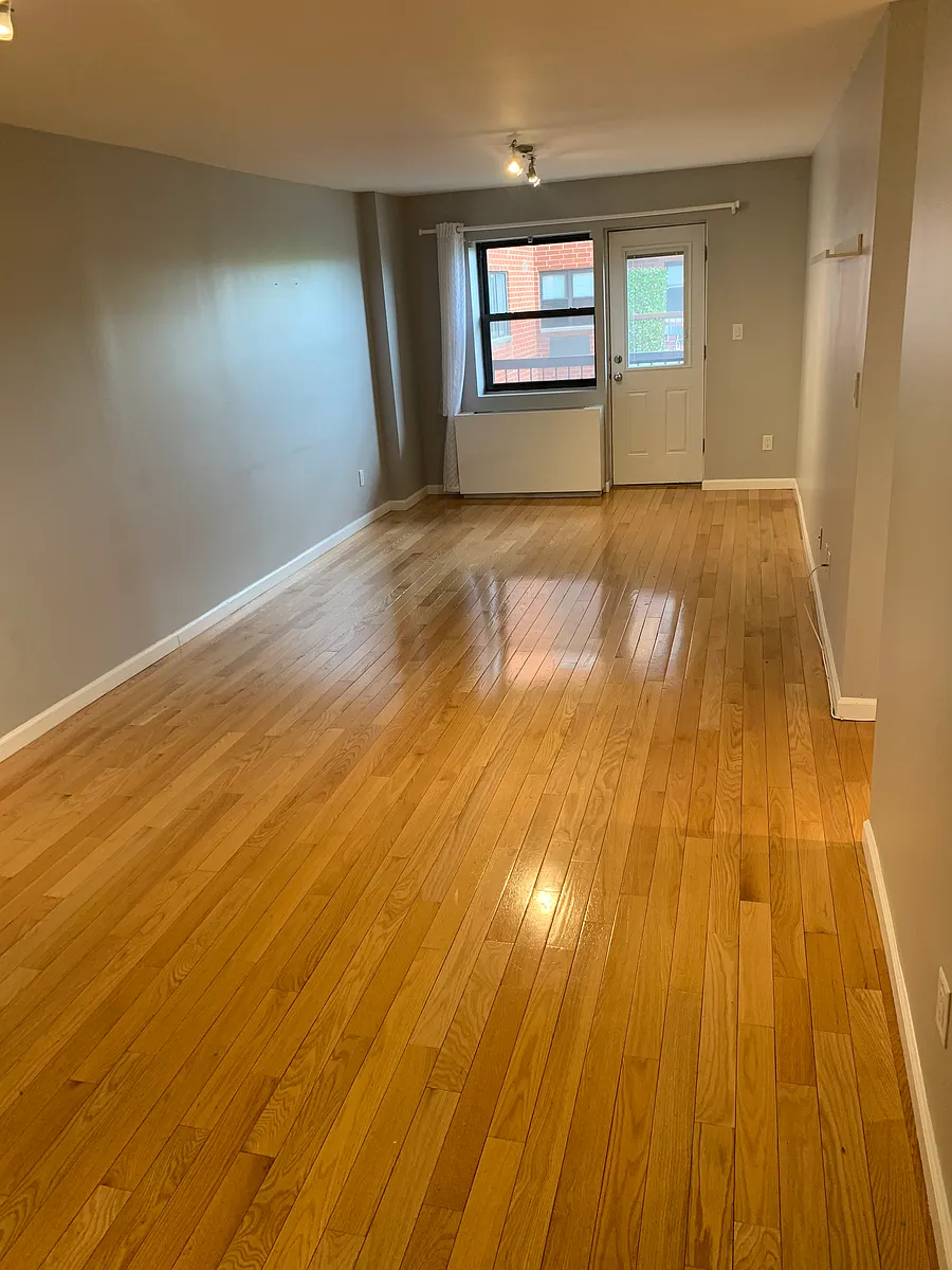 Building Photo - 87-30 62nd Ave #5E